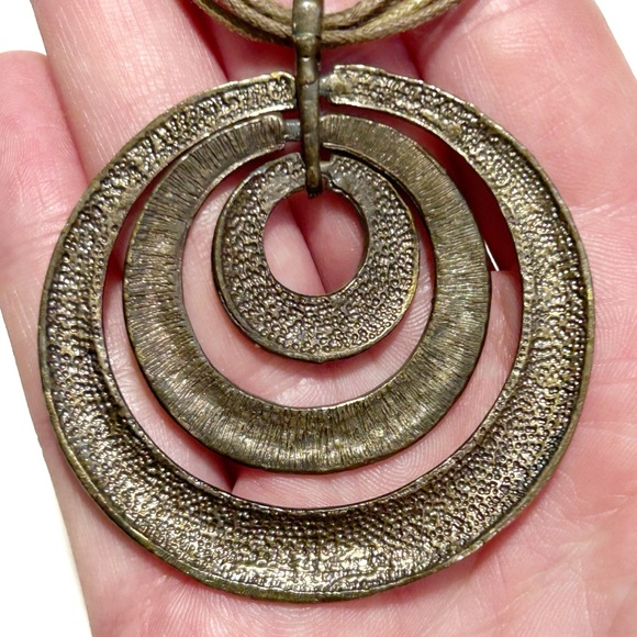 Boho Brown Gold Beige Pearlized Layered Round Circle Loop Pendant Rope Necklace - Picture 5 of 8